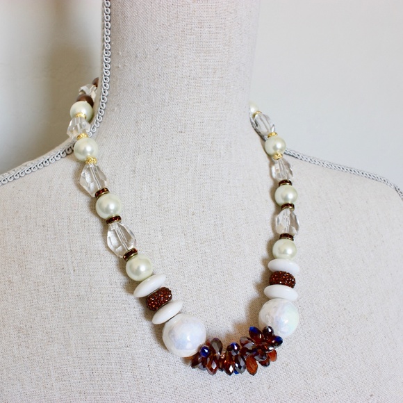 Cognac Crystals Pearls Necklace - Picture 4 of 6
